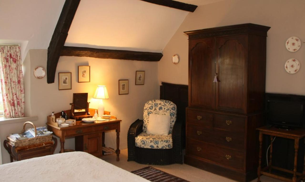 Brook Farmhouse *